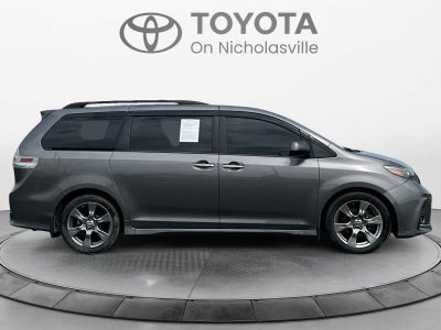 2018 Toyota Sienna SE Premium