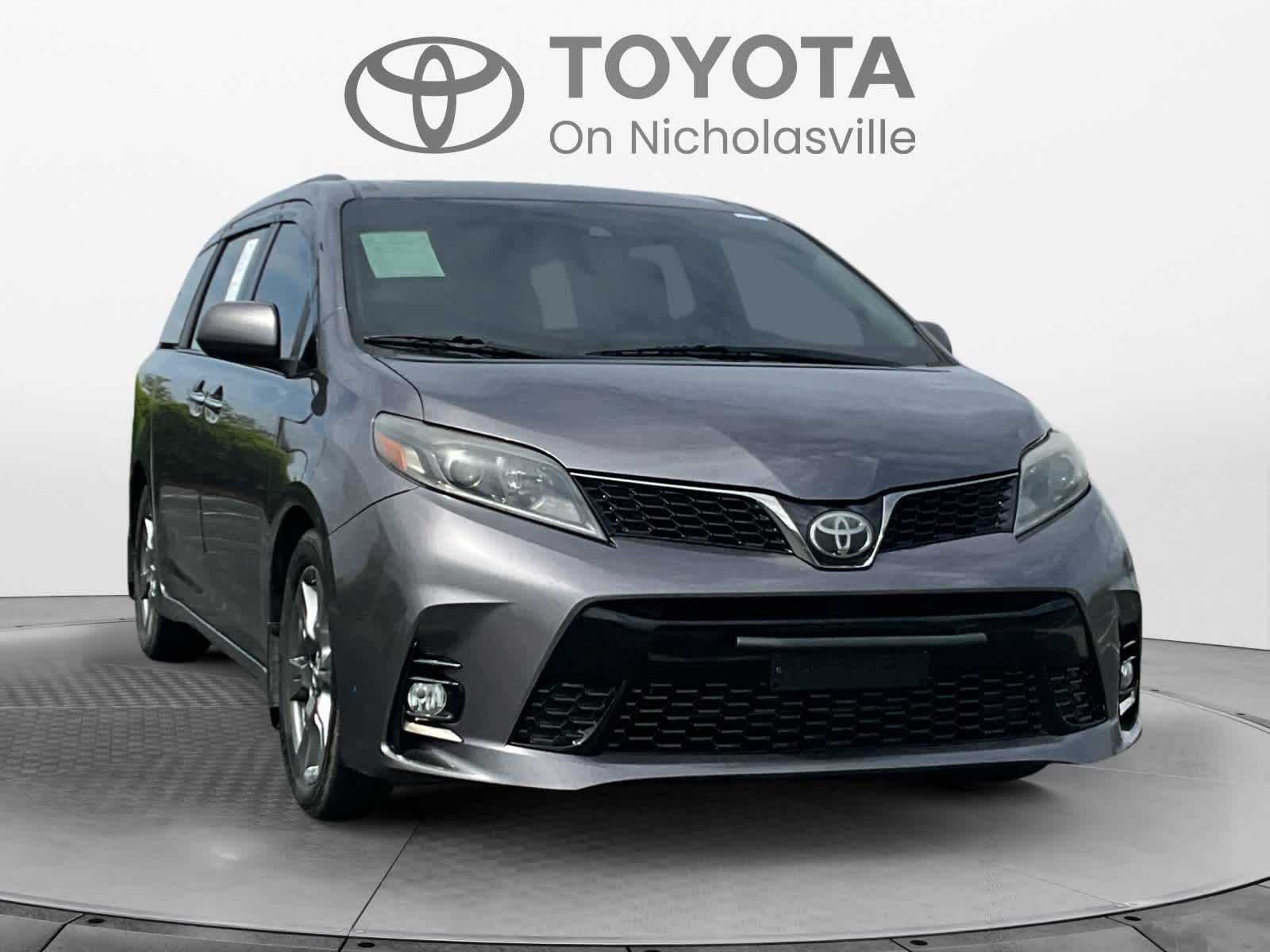 2018 Toyota Sienna SE Premium