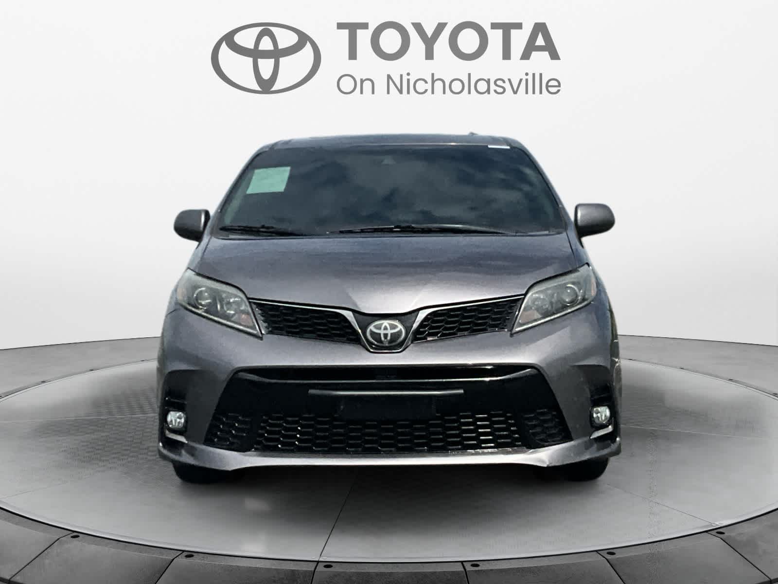 2018 Toyota Sienna SE Premium
