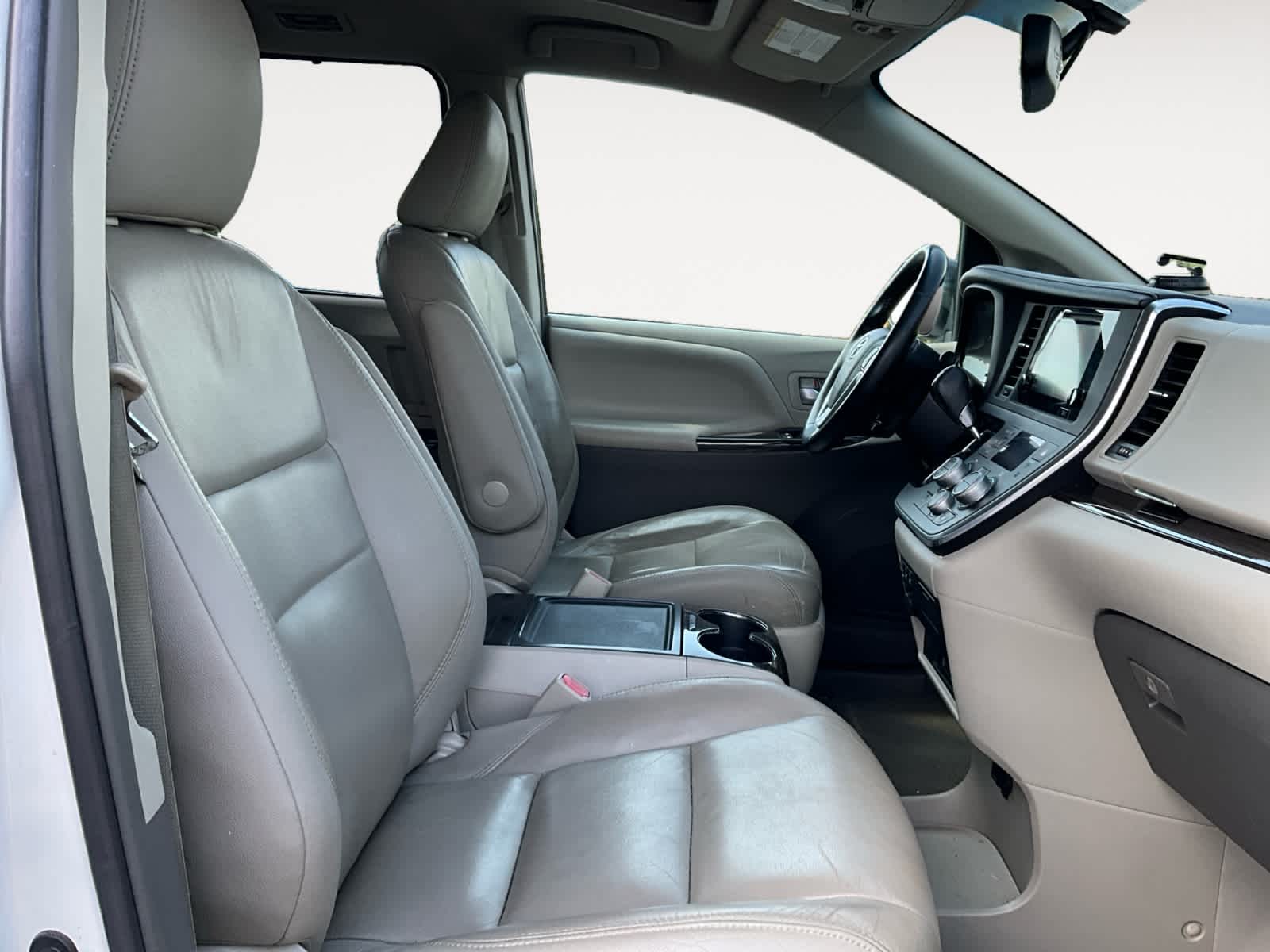 2016 Toyota Sienna XLE Premium