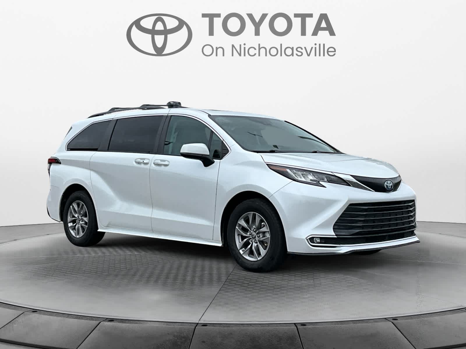 2022 Toyota Sienna XLE