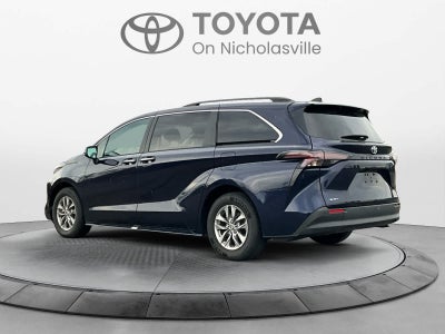2025 Toyota Sienna XLE