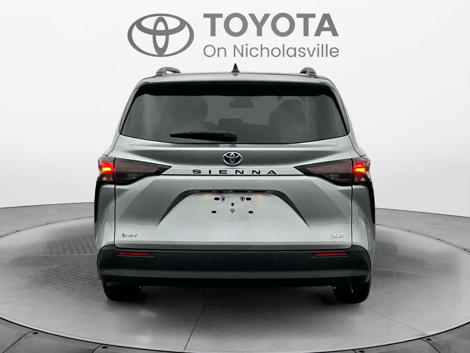2025 Toyota Sienna XLE