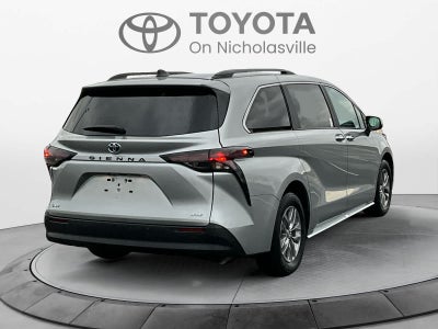 2025 Toyota Sienna XLE