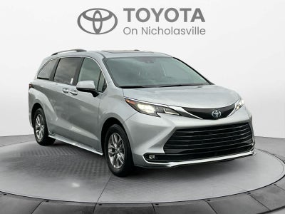 2025 Toyota Sienna XLE