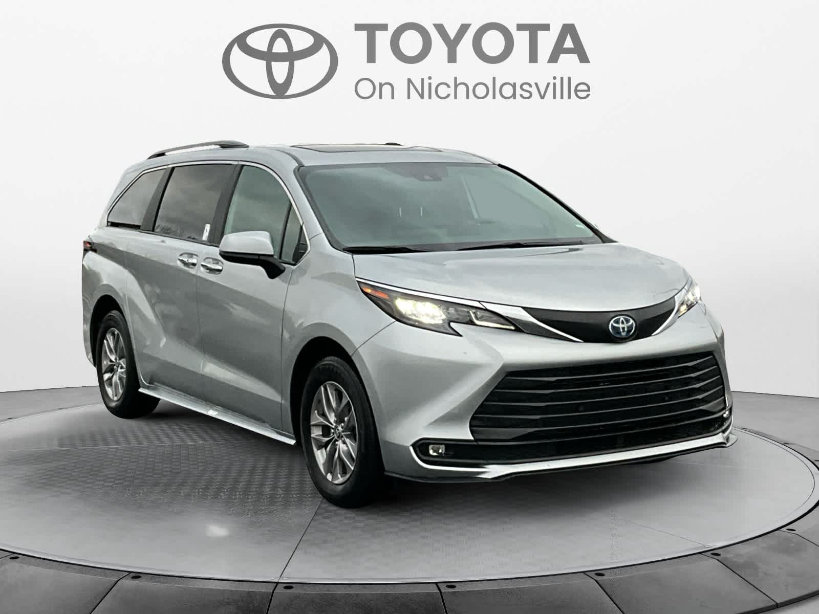 2025 Toyota Sienna XLE