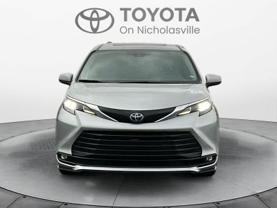 2025 Toyota Sienna XLE