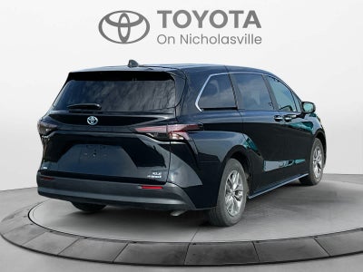 2024 Toyota Sienna XLE