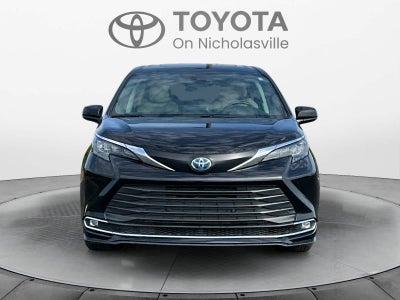 2024 Toyota Sienna XLE