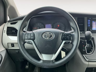 2016 Toyota Sienna L
