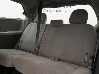 2016 Toyota Sienna L