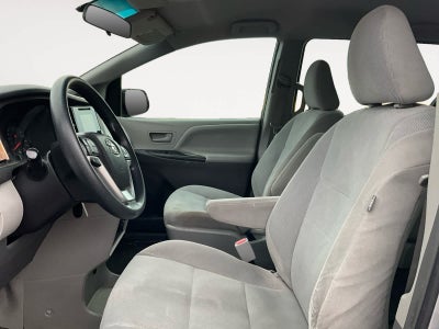 2016 Toyota Sienna L