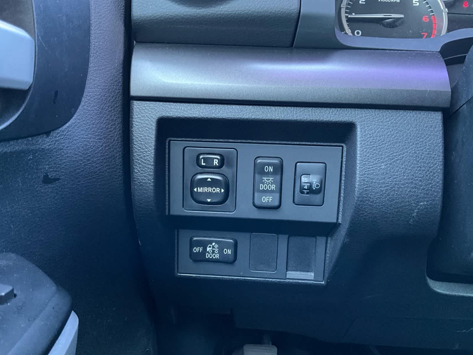 2014 Toyota Tundra SR5