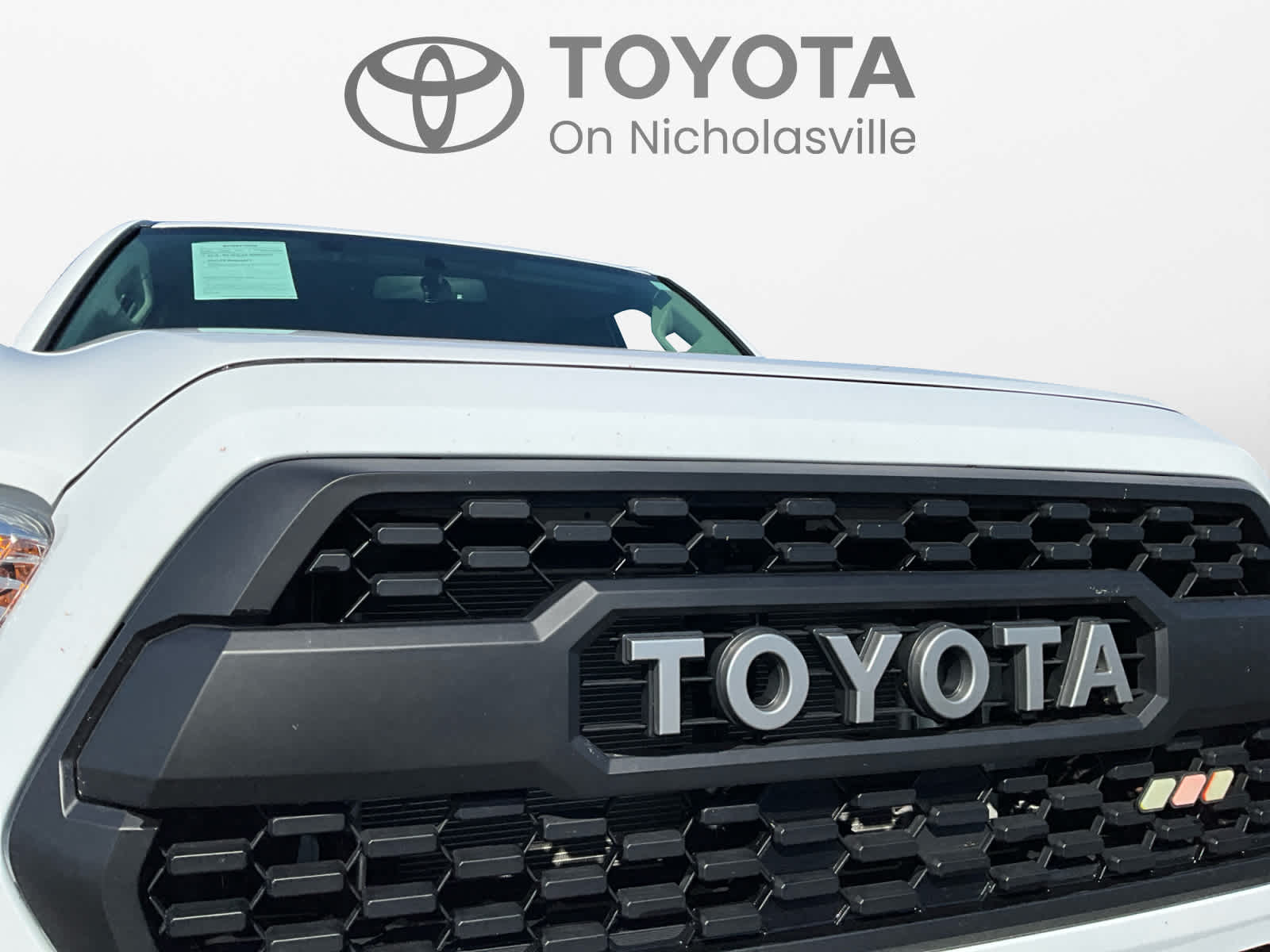 2017 Toyota Tacoma SR