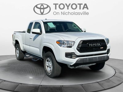 2017 Toyota Tacoma SR