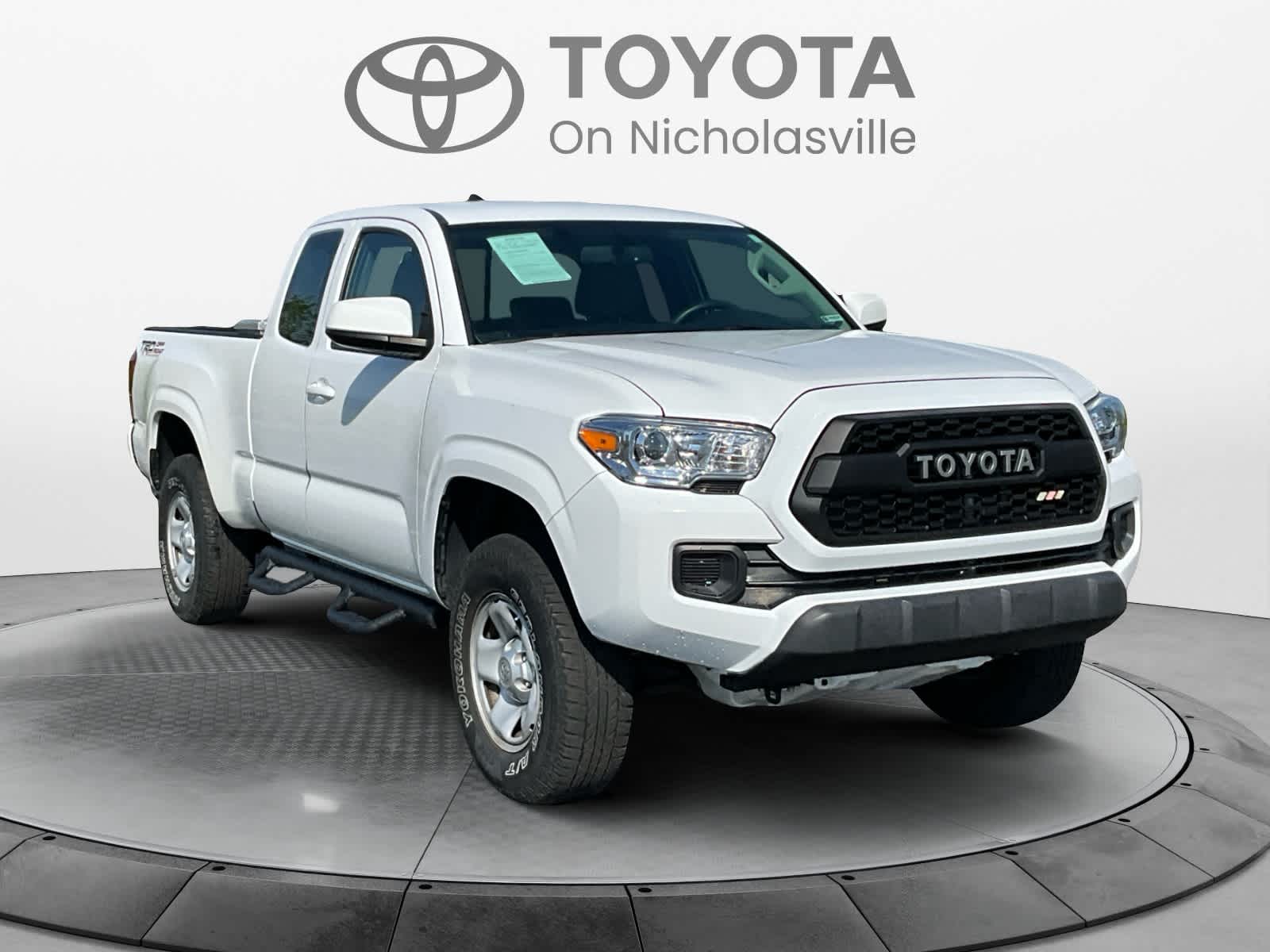 2017 Toyota Tacoma SR