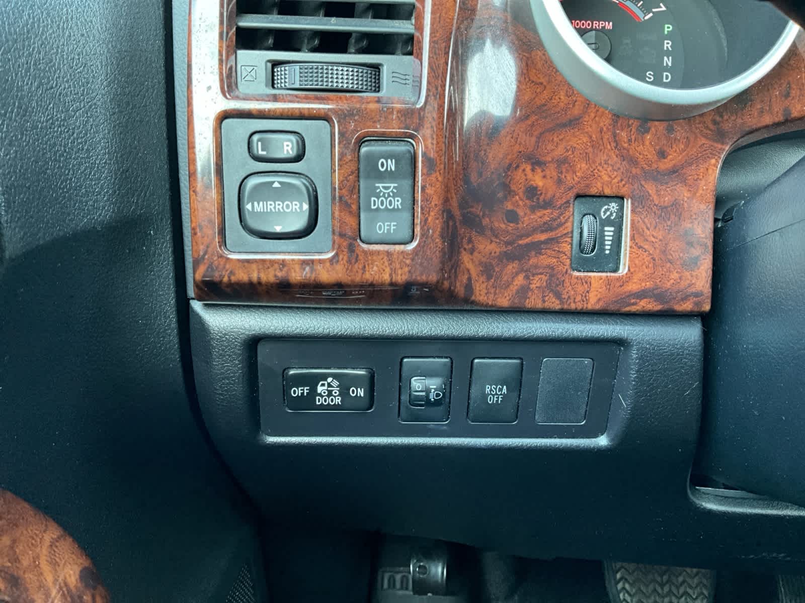 2010 Toyota Tundra Dbl 5.7L FFV V8 6-Spd AT (Natl)