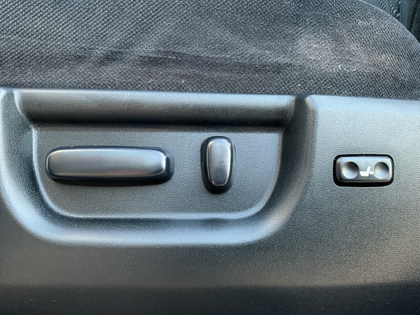 2010 Toyota Tundra Dbl 5.7L FFV V8 6-Spd AT (Natl)