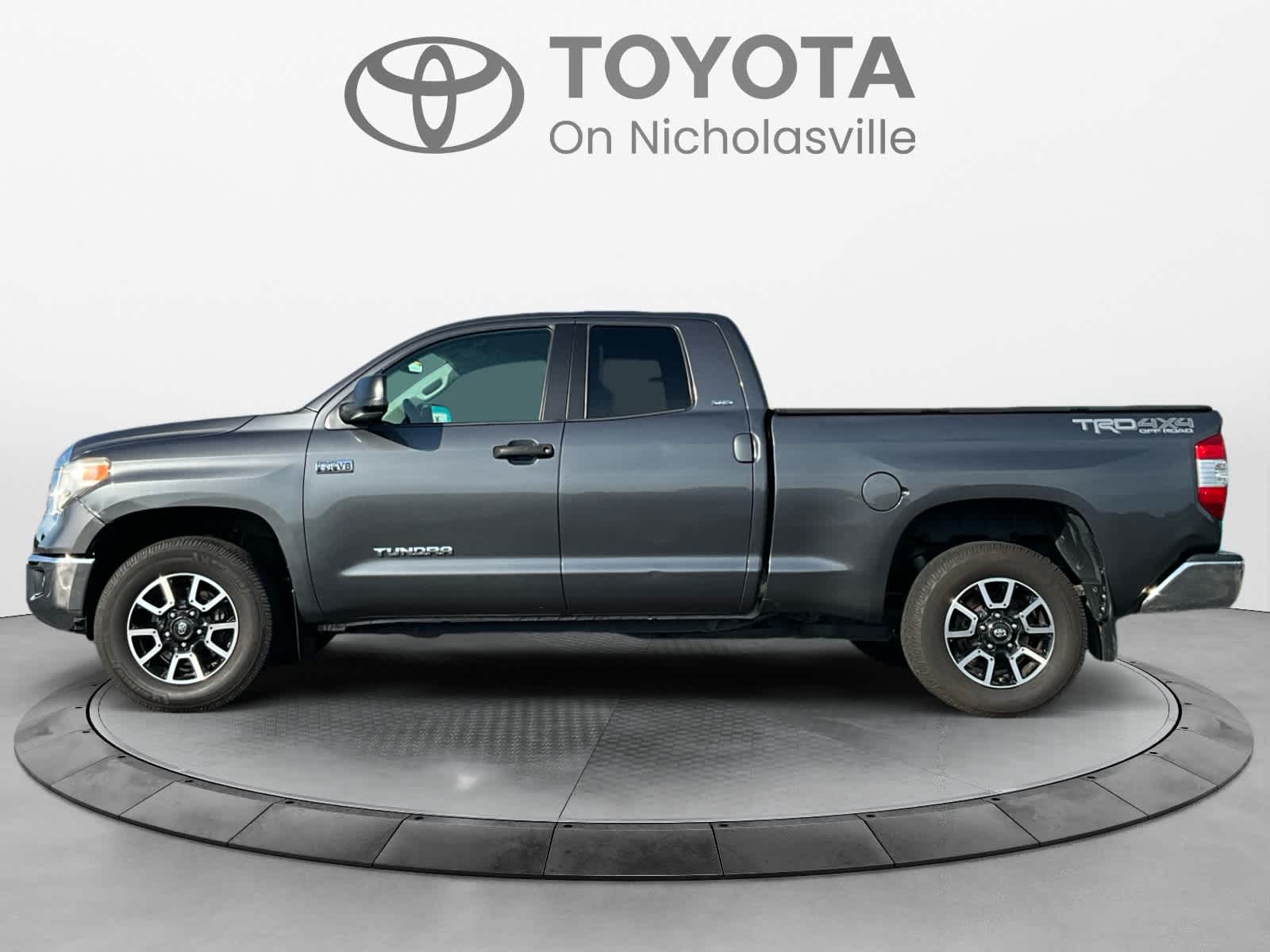 2017 Toyota Tundra SR5