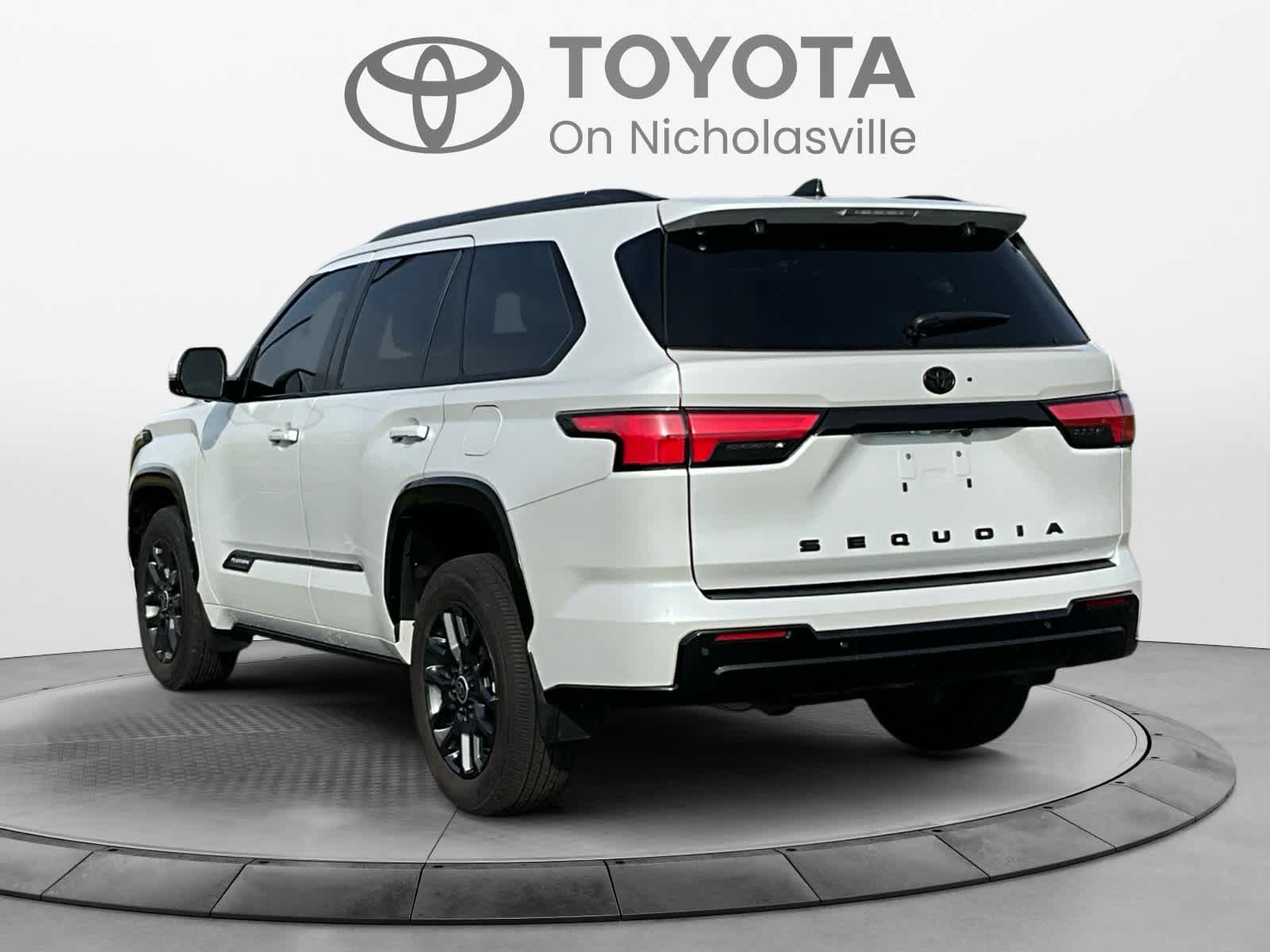 2024 Toyota Sequoia Platinum