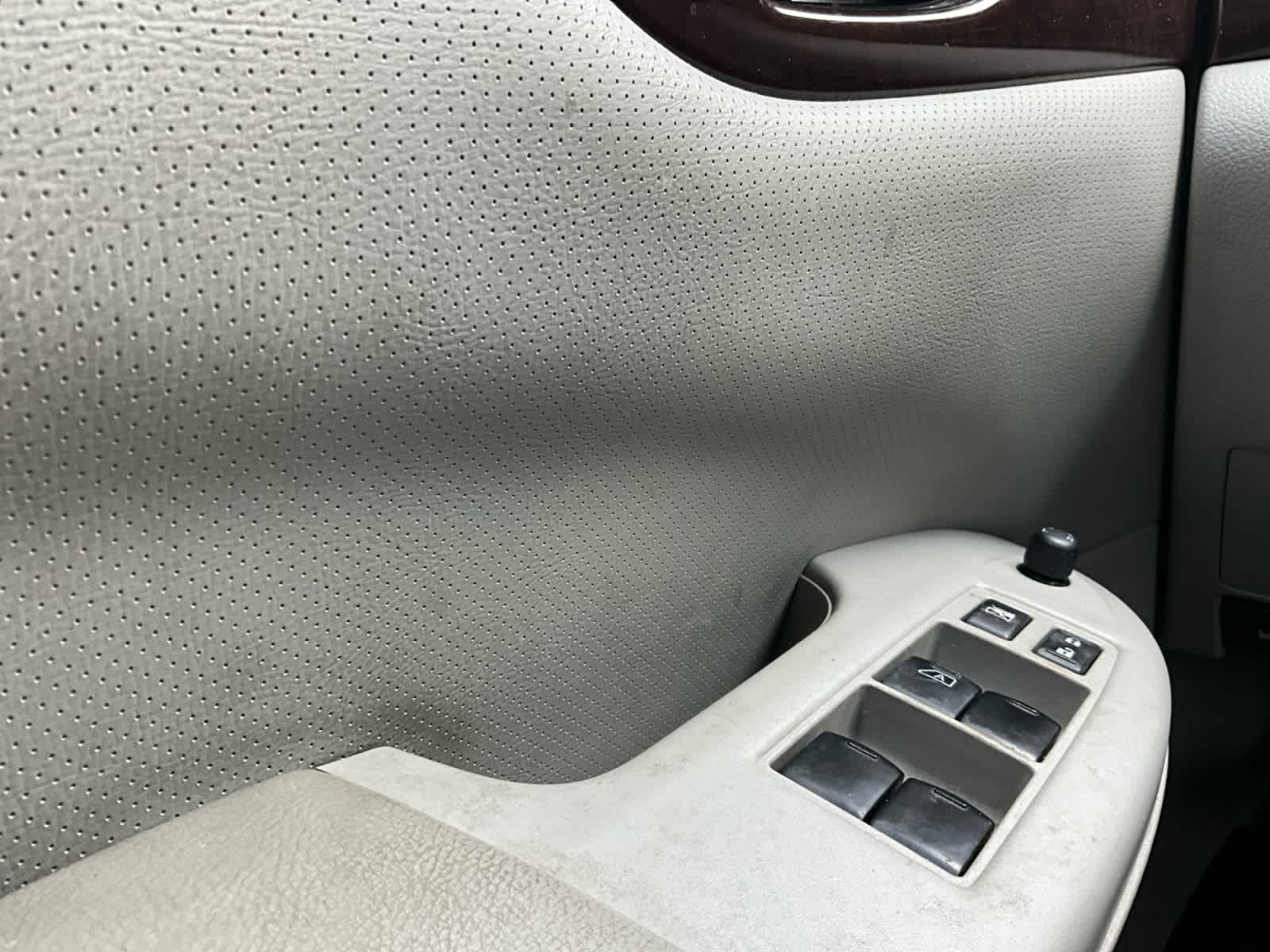2012 Nissan Quest S