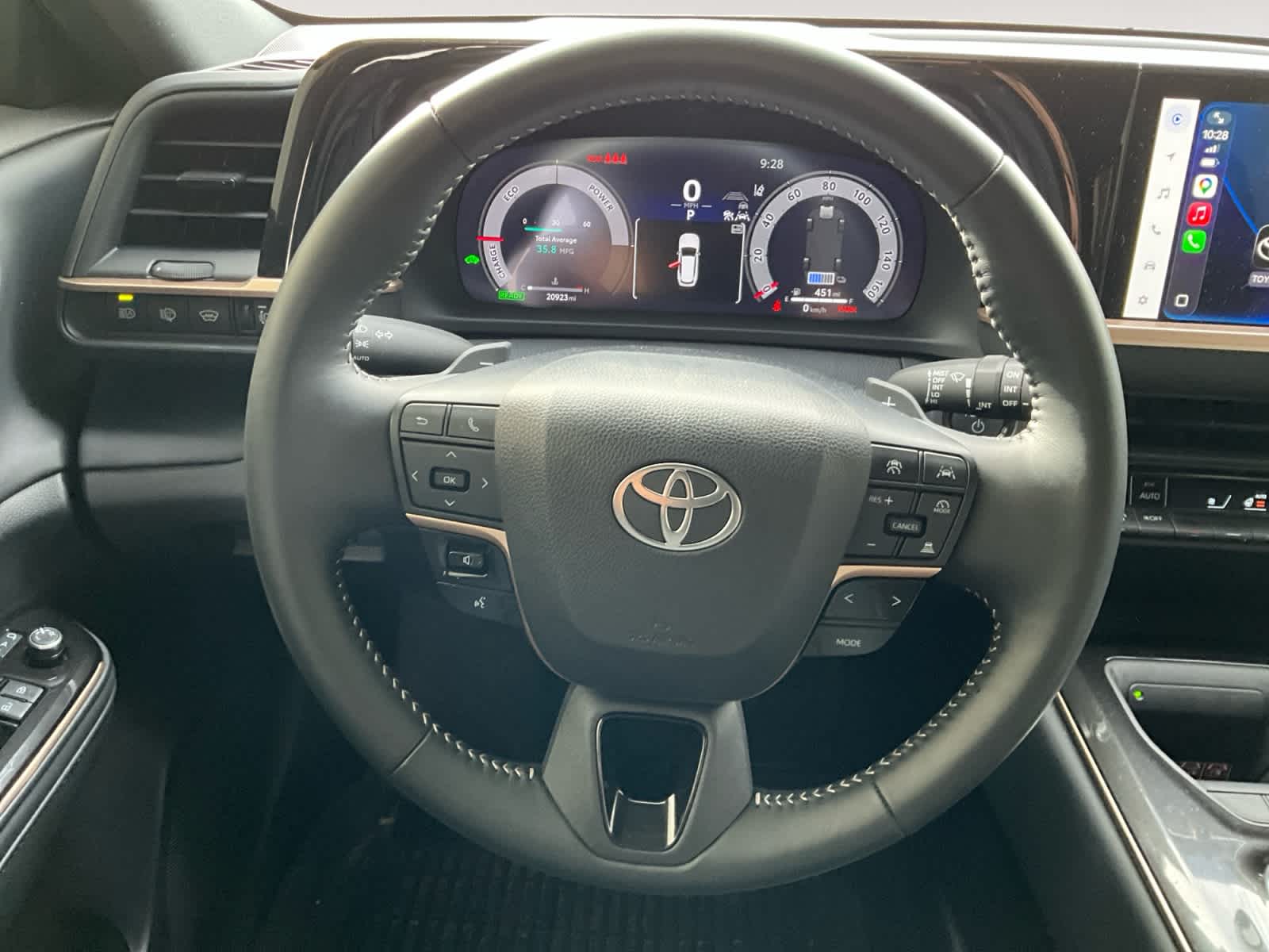 2025 Toyota Crown Signia XLE