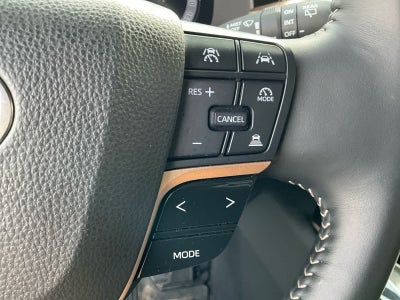 2025 Toyota Crown Signia XLE