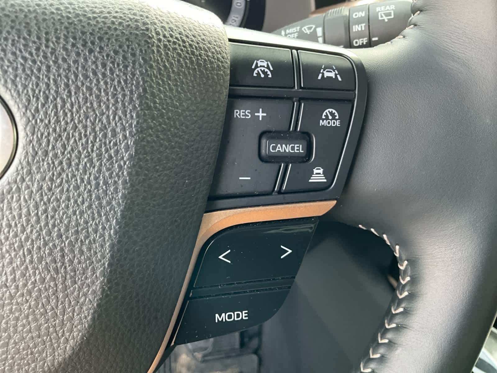 2025 Toyota Crown Signia XLE