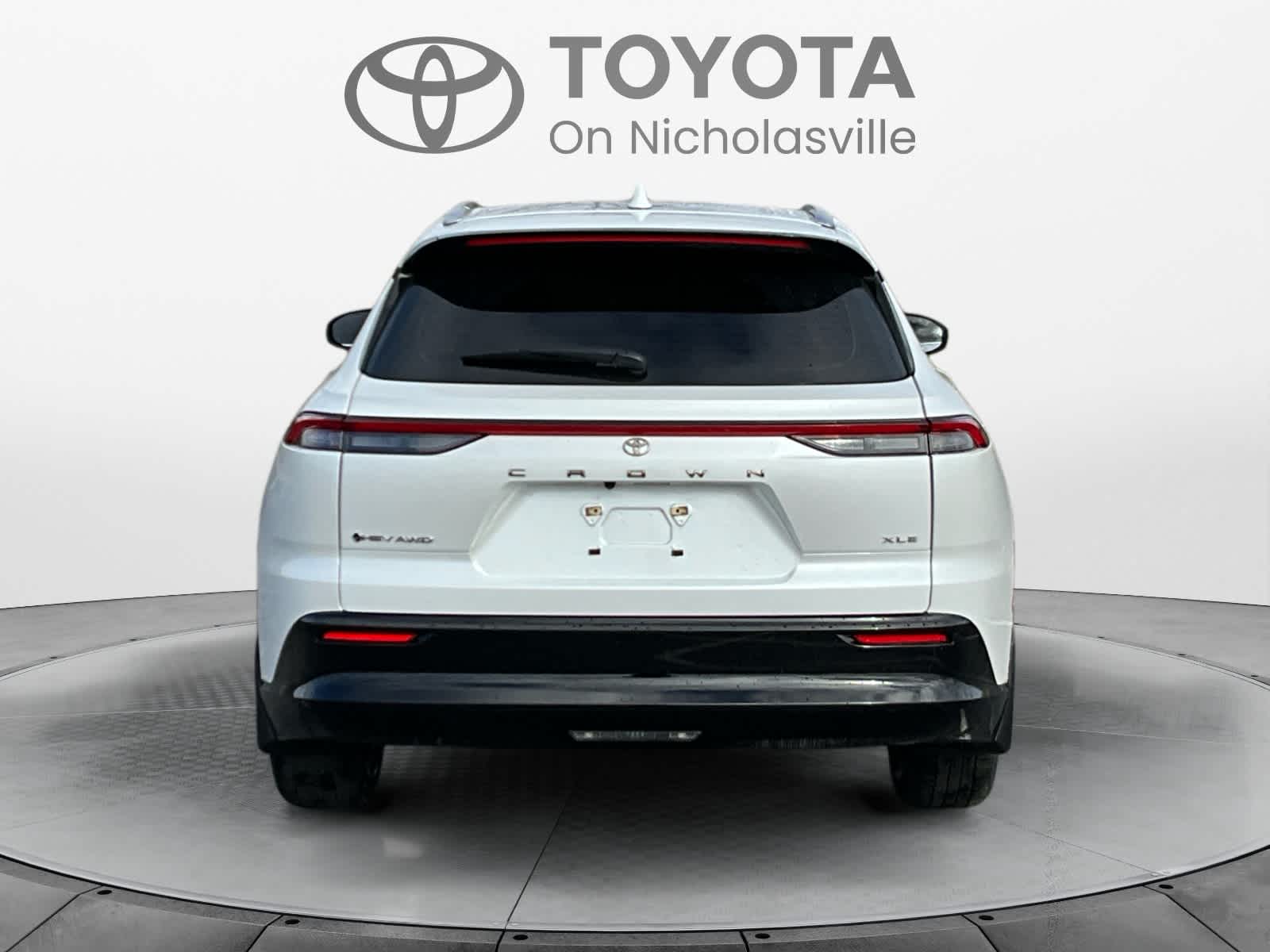 2025 Toyota Crown Signia XLE