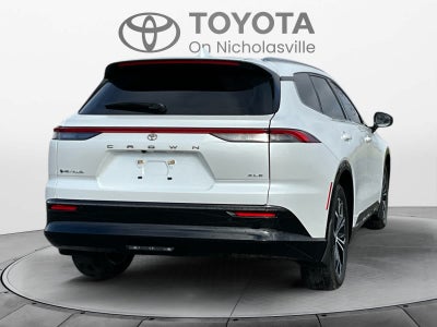 2025 Toyota Crown Signia XLE