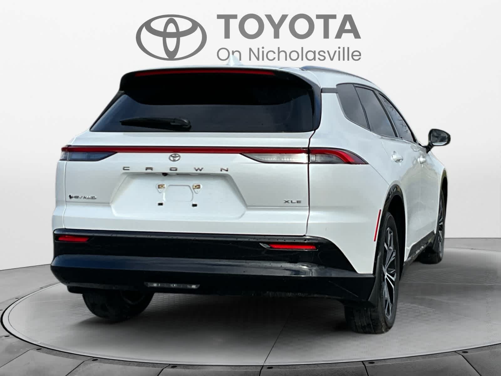 2025 Toyota Crown Signia XLE