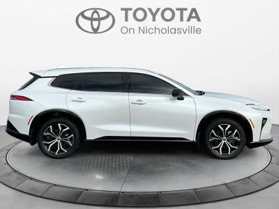 2025 Toyota Crown Signia XLE