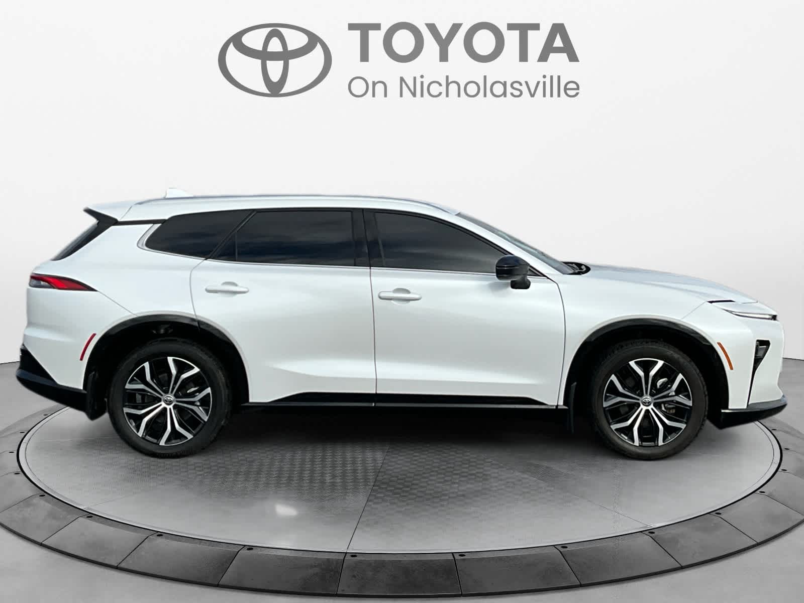 2025 Toyota Crown Signia XLE