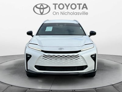 2025 Toyota Crown Signia XLE