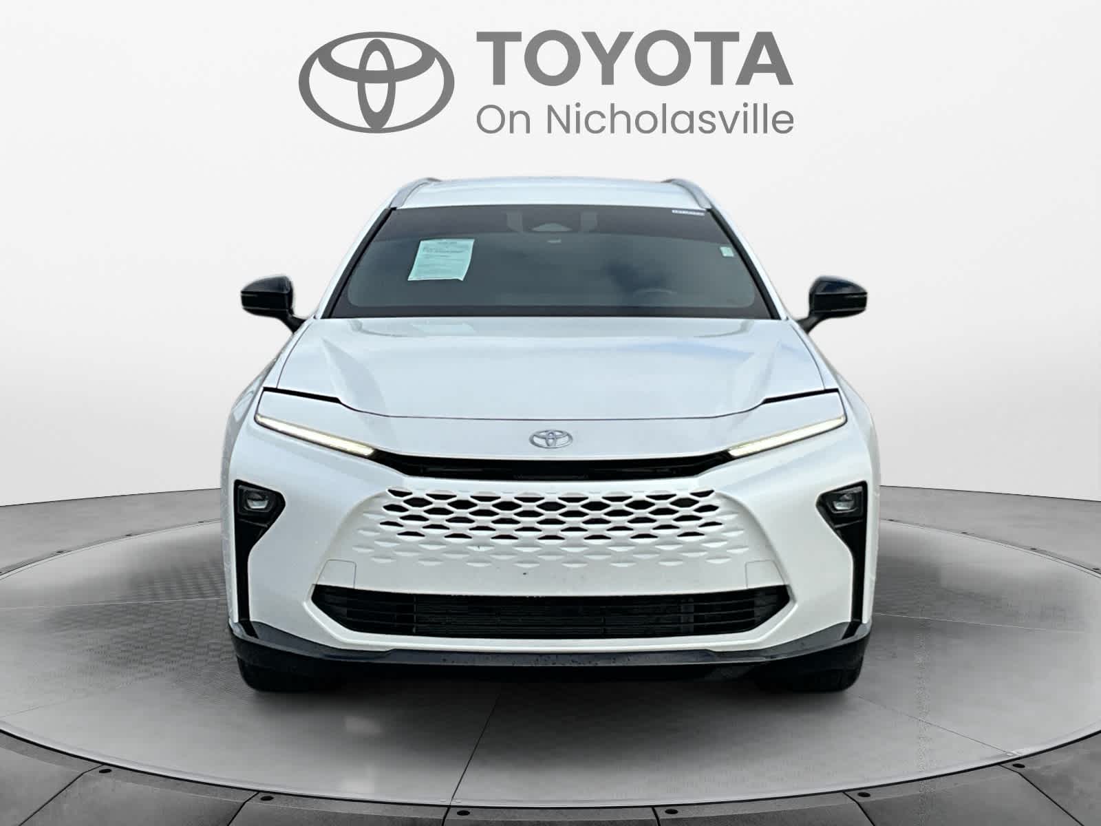 2025 Toyota Crown Signia XLE