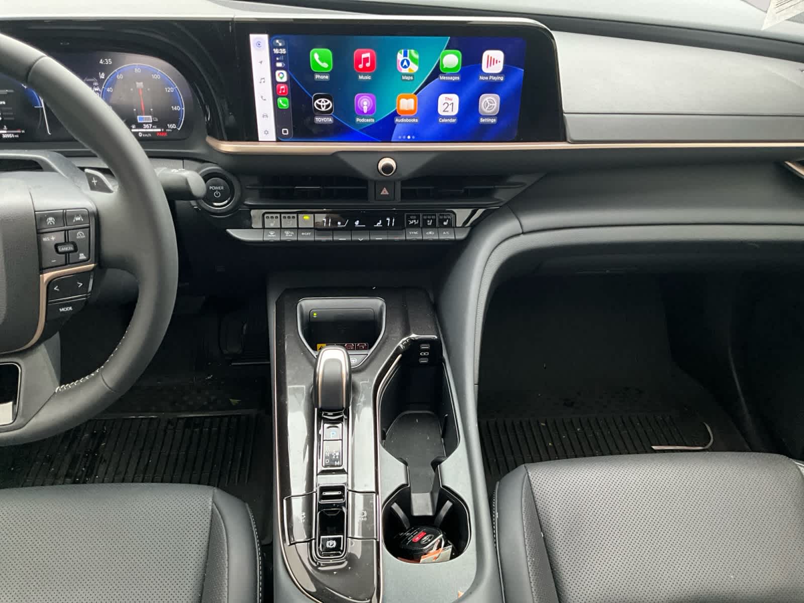 2025 Toyota Crown Platinum