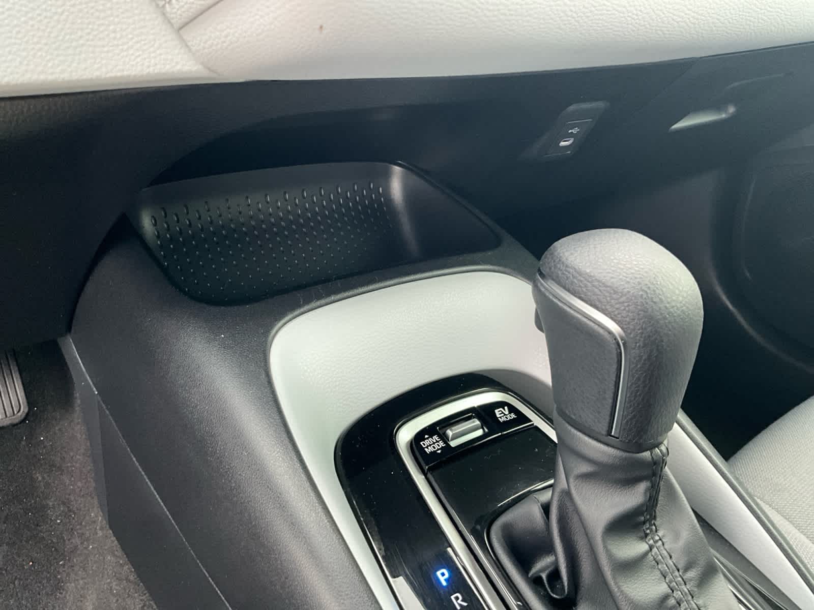 2025 Toyota Corolla Hybrid SE