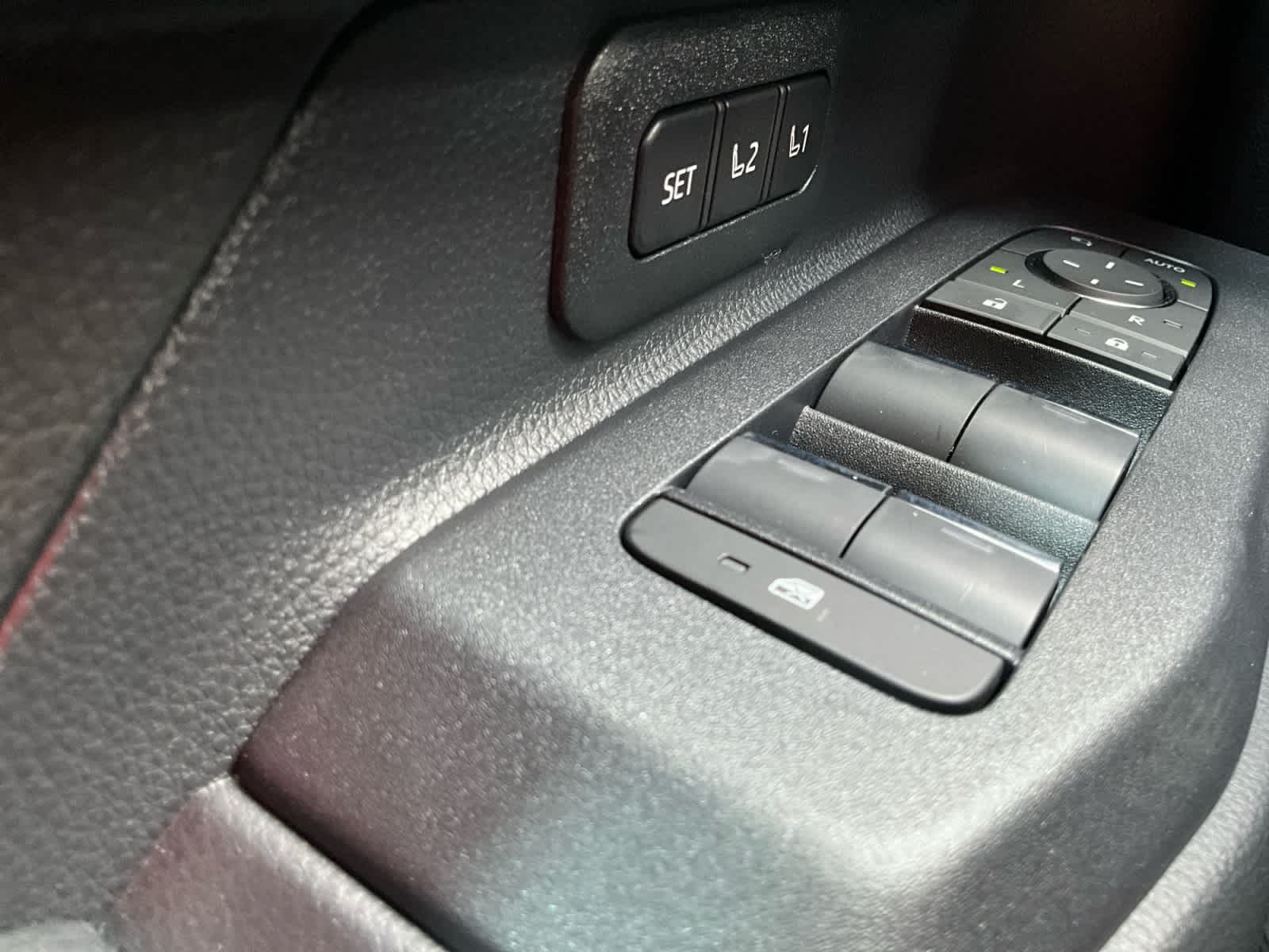 2027 Toyota Land Cruiser 4WD (Natl)