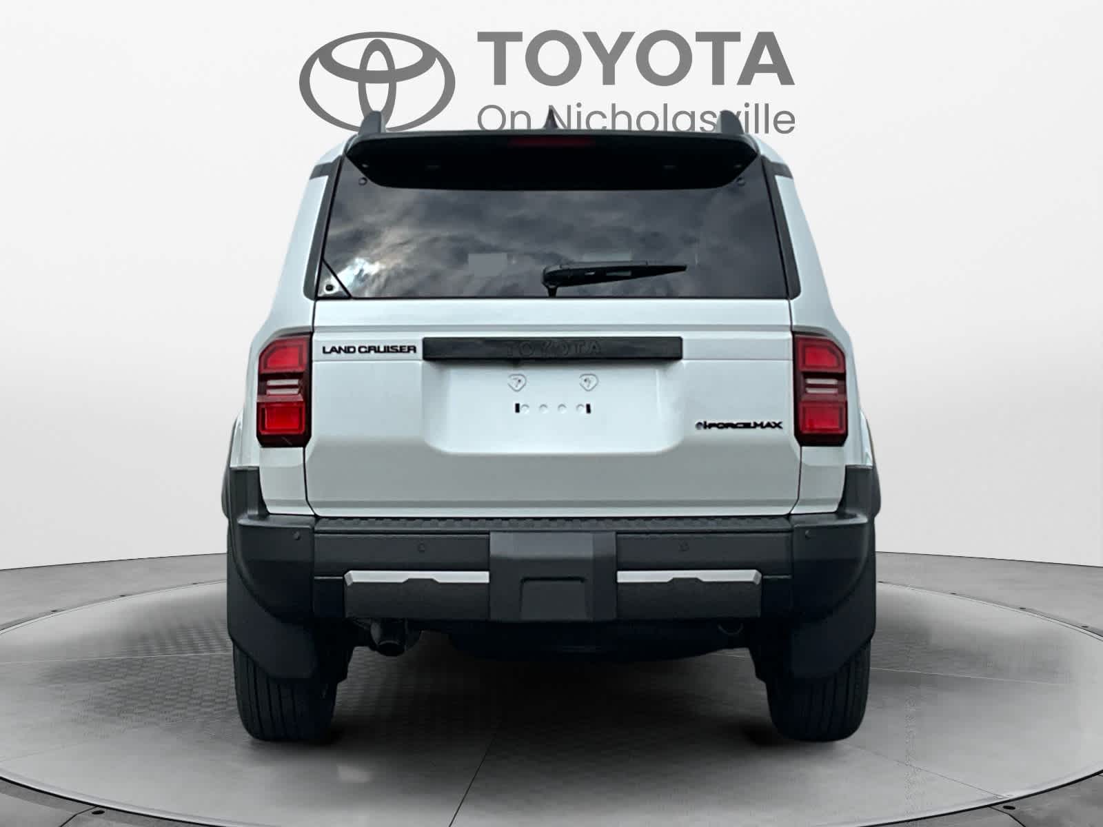2027 Toyota Land Cruiser 4WD (Natl)