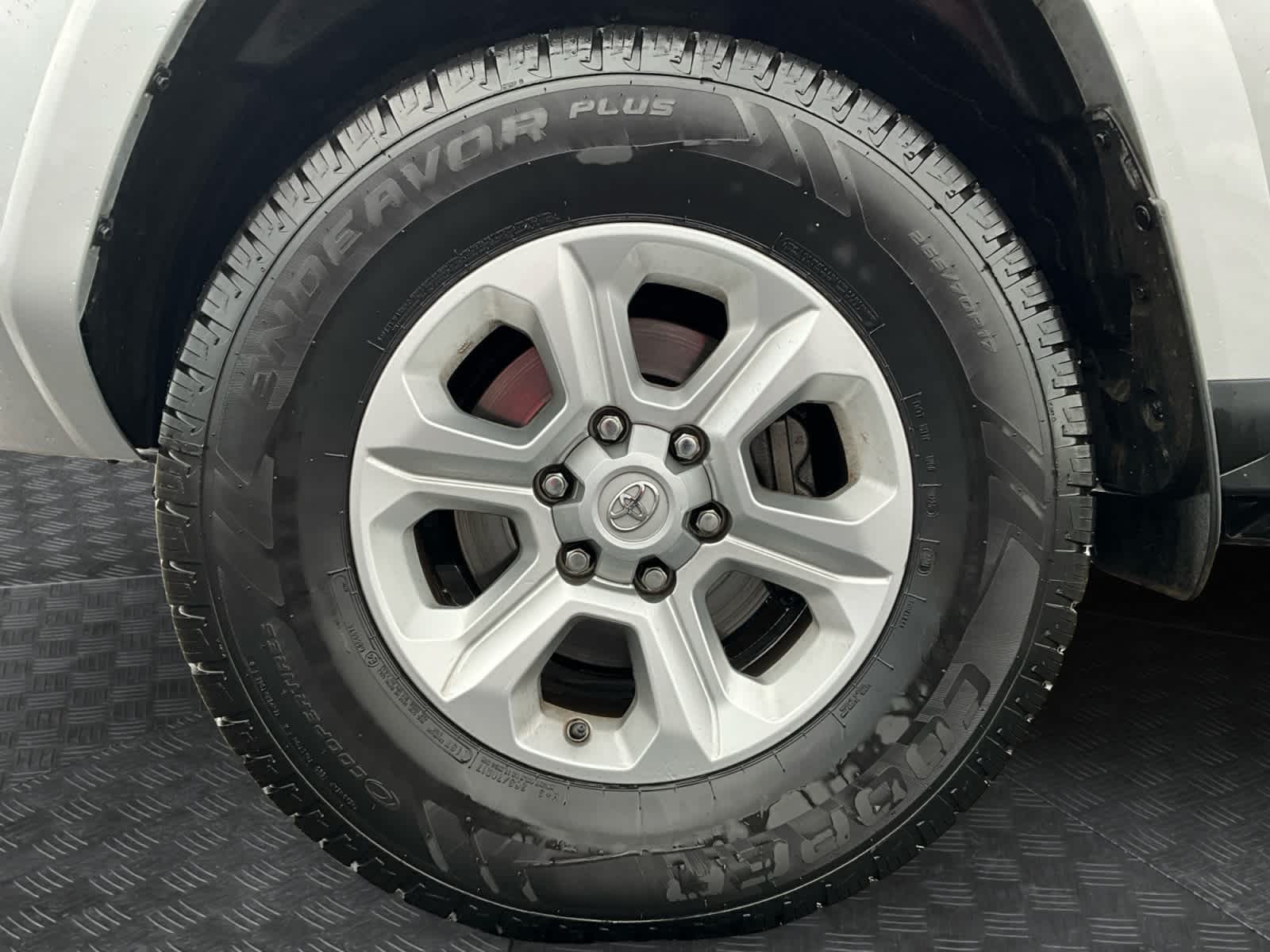 2024 Toyota 4Runner SR5