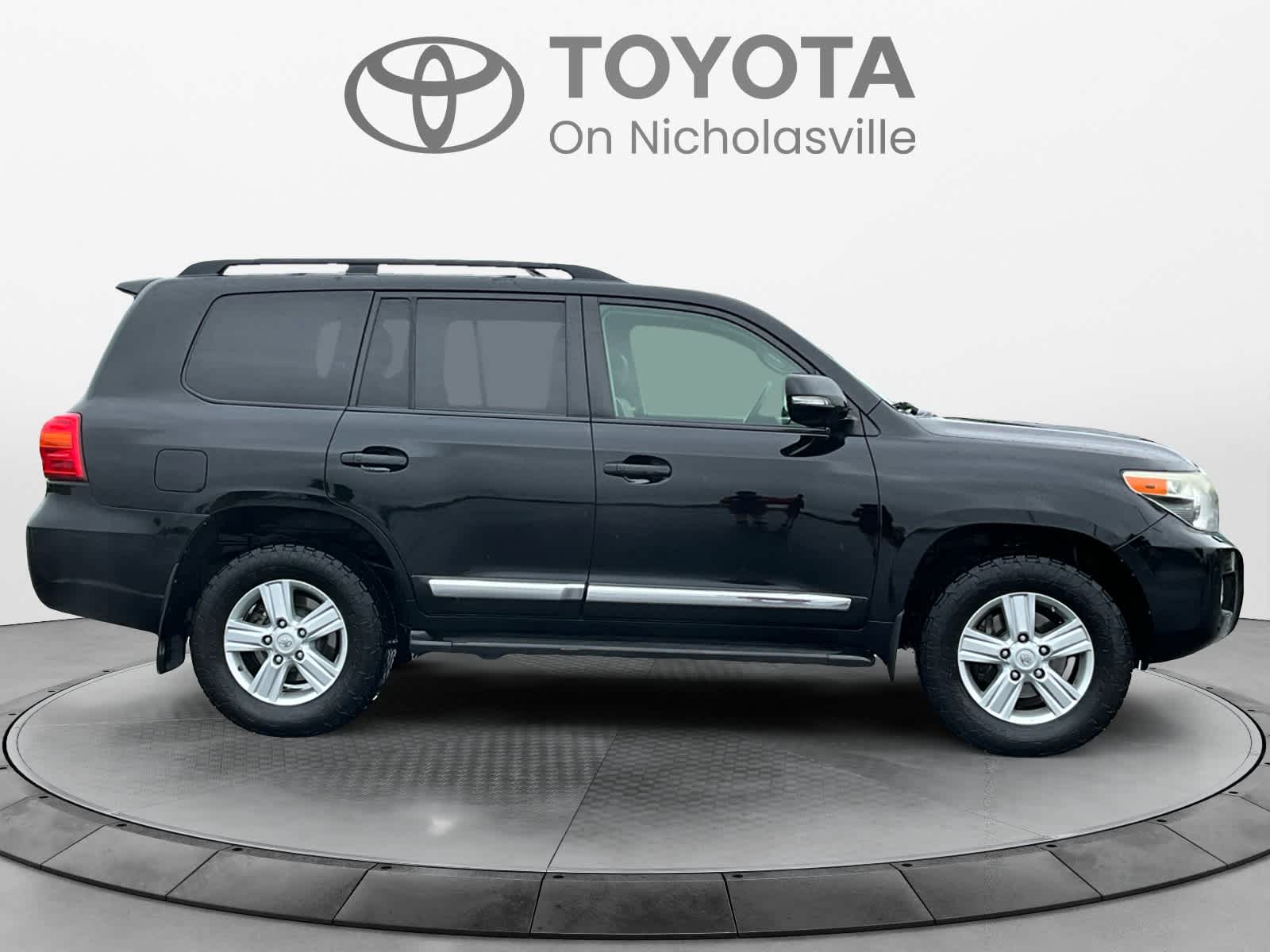 2013 Toyota Land Cruiser 4dr 4WD (Natl)