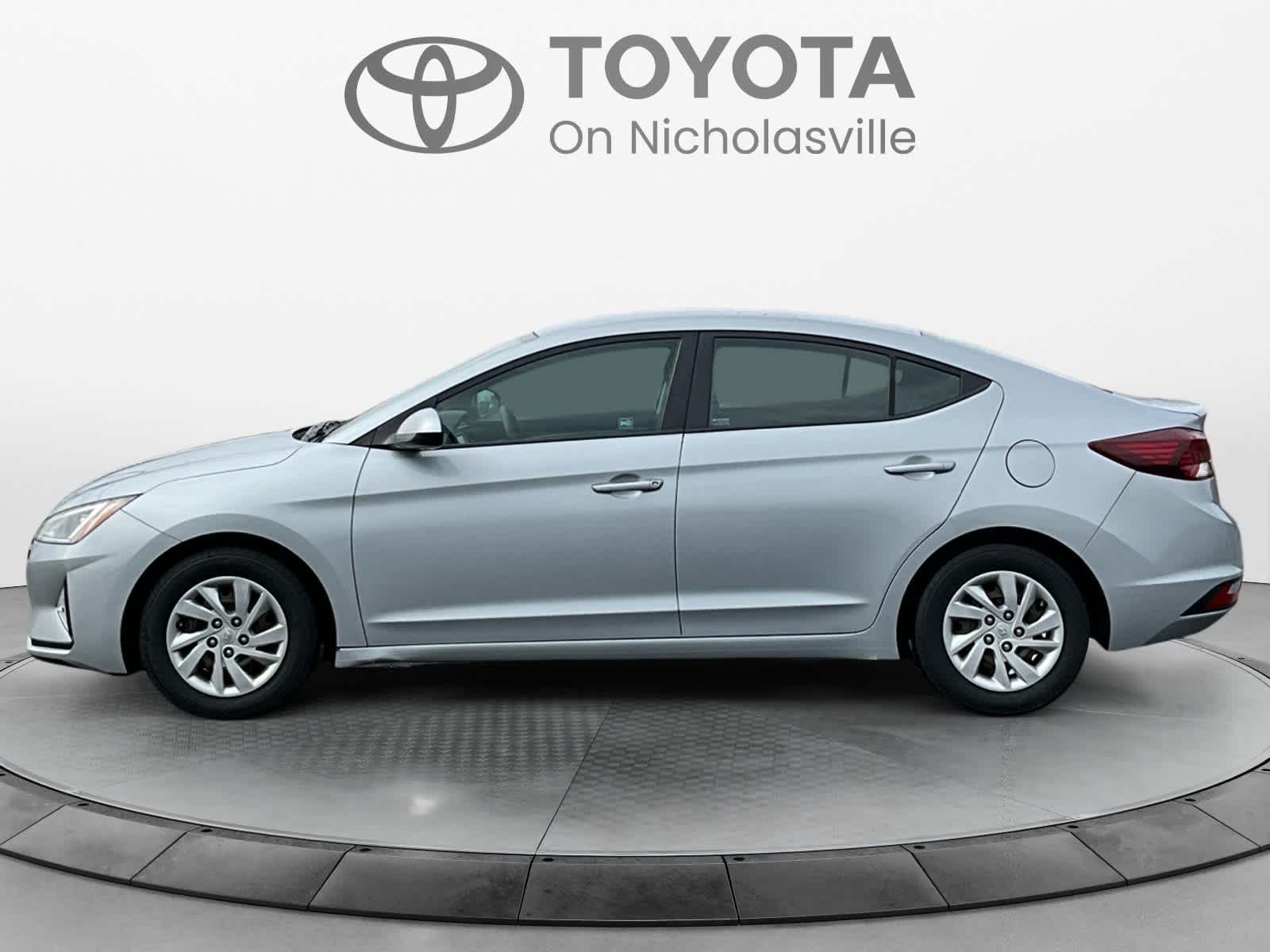 2020 Hyundai Elantra SE