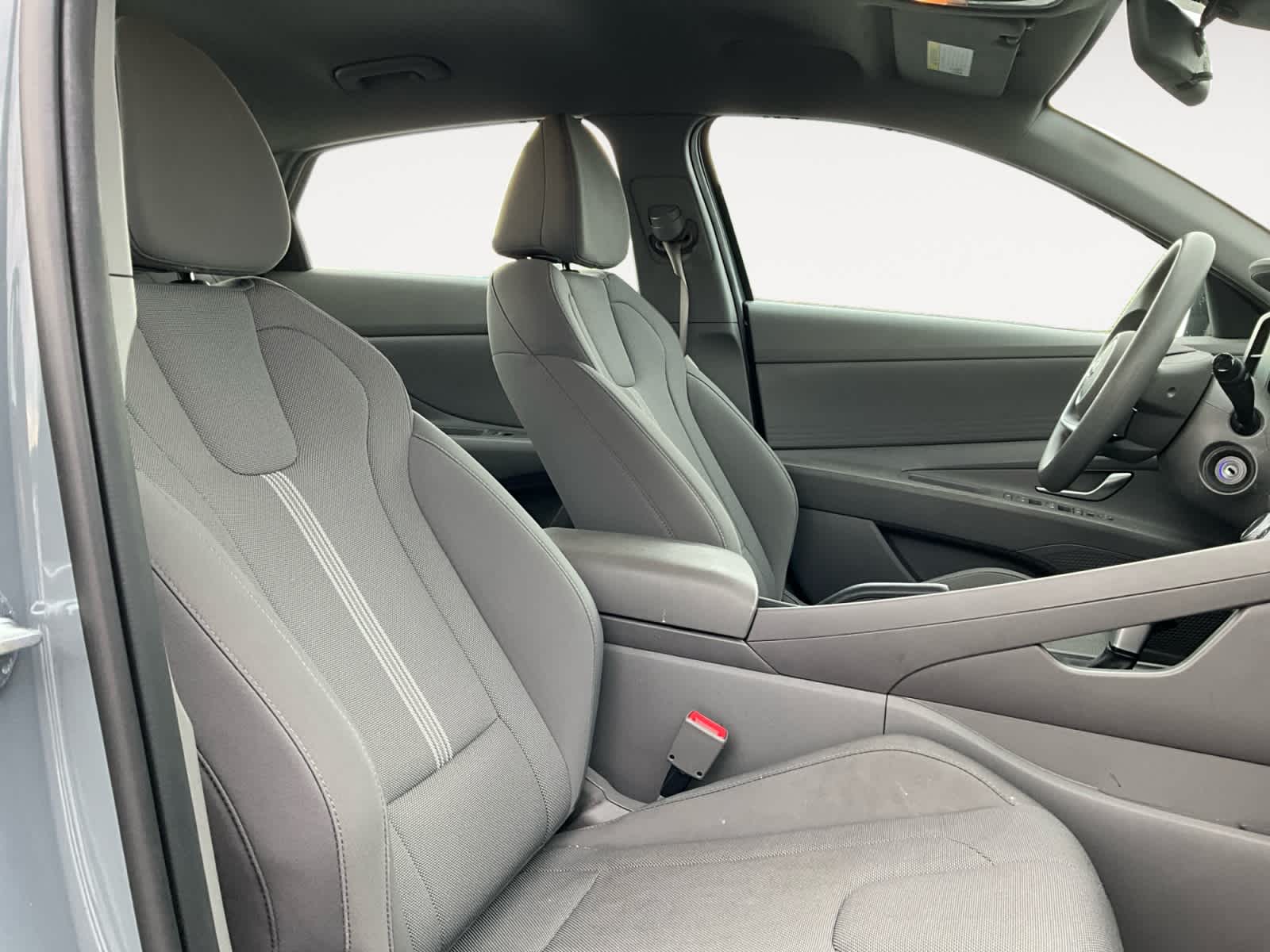 2022 Hyundai Elantra SE