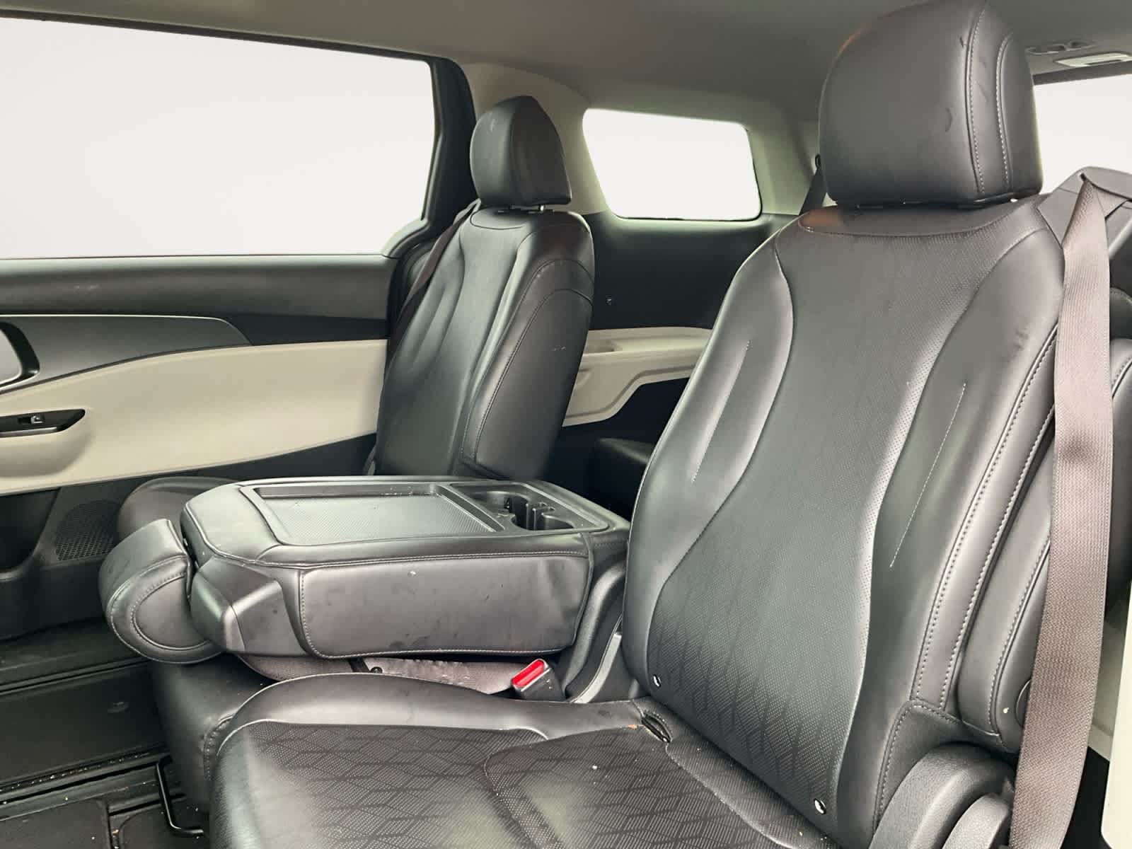 2023 Kia Carnival LX