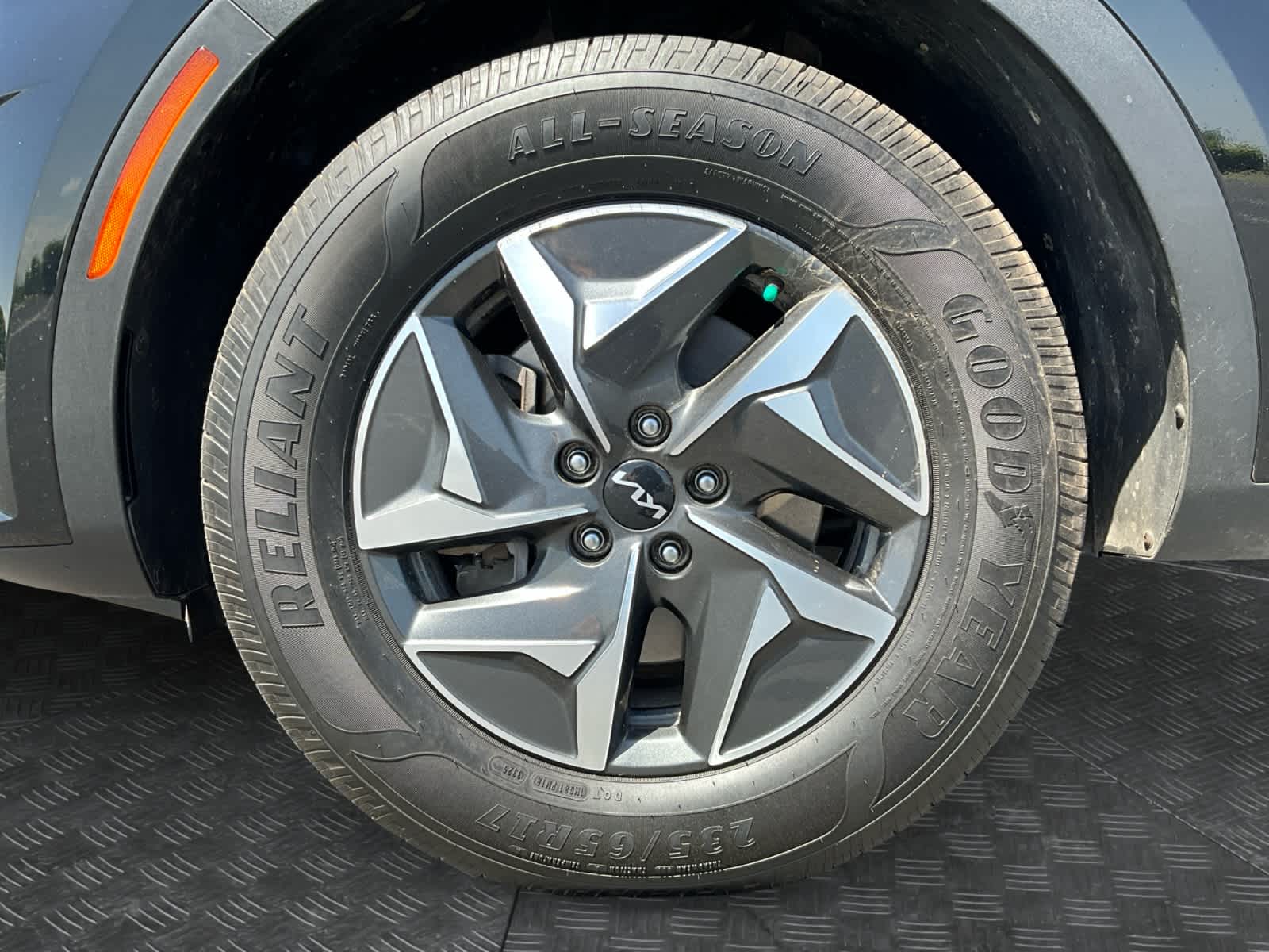 2022 Kia Sorento Hybrid S