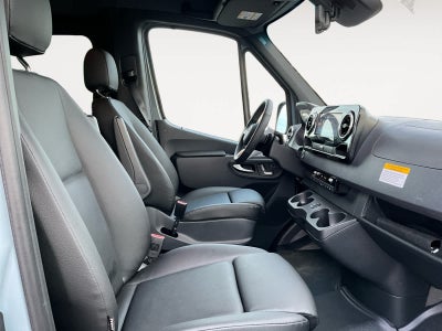 2025 Mercedes-Benz Sprinter Passenger Van 2500 Standard Roof I4 Diesel HO 144" RWD