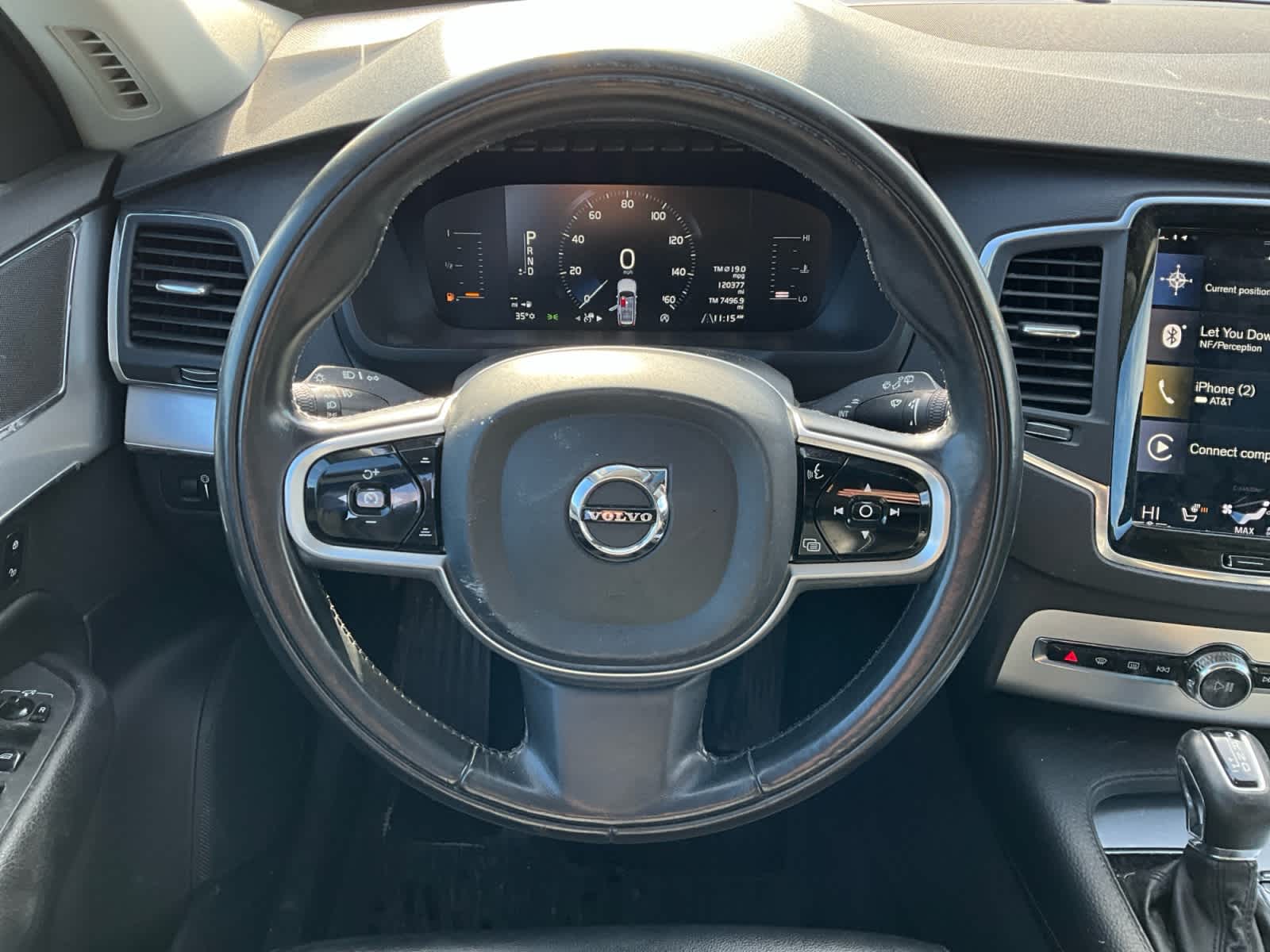 2018 Volvo XC90 Momentum