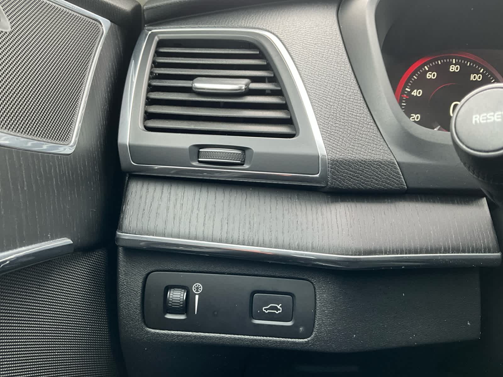 2020 Volvo XC90 Momentum