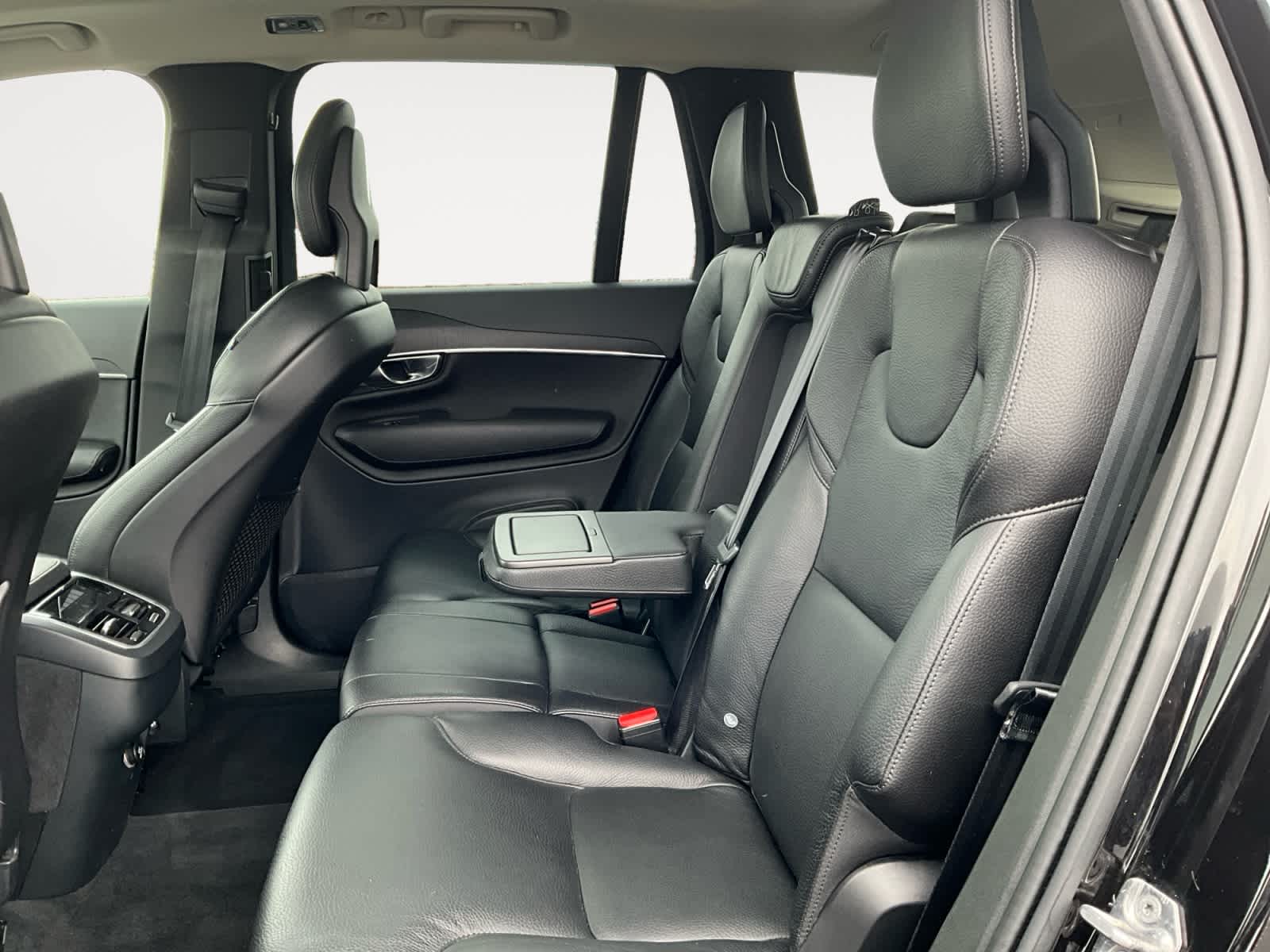 2020 Volvo XC90 Momentum