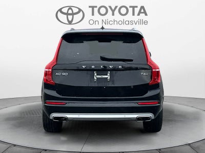 2020 Volvo XC90 Momentum